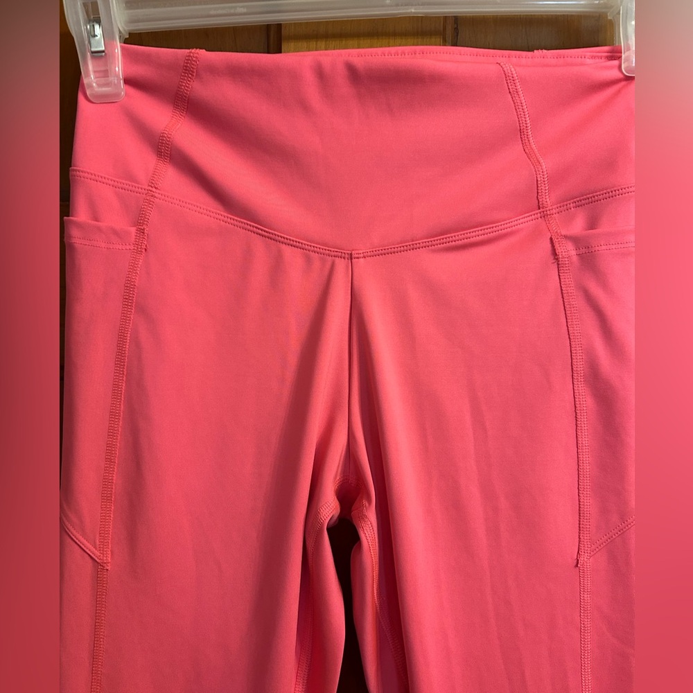 VS PINK active leggings in pink, size medium, only worn once